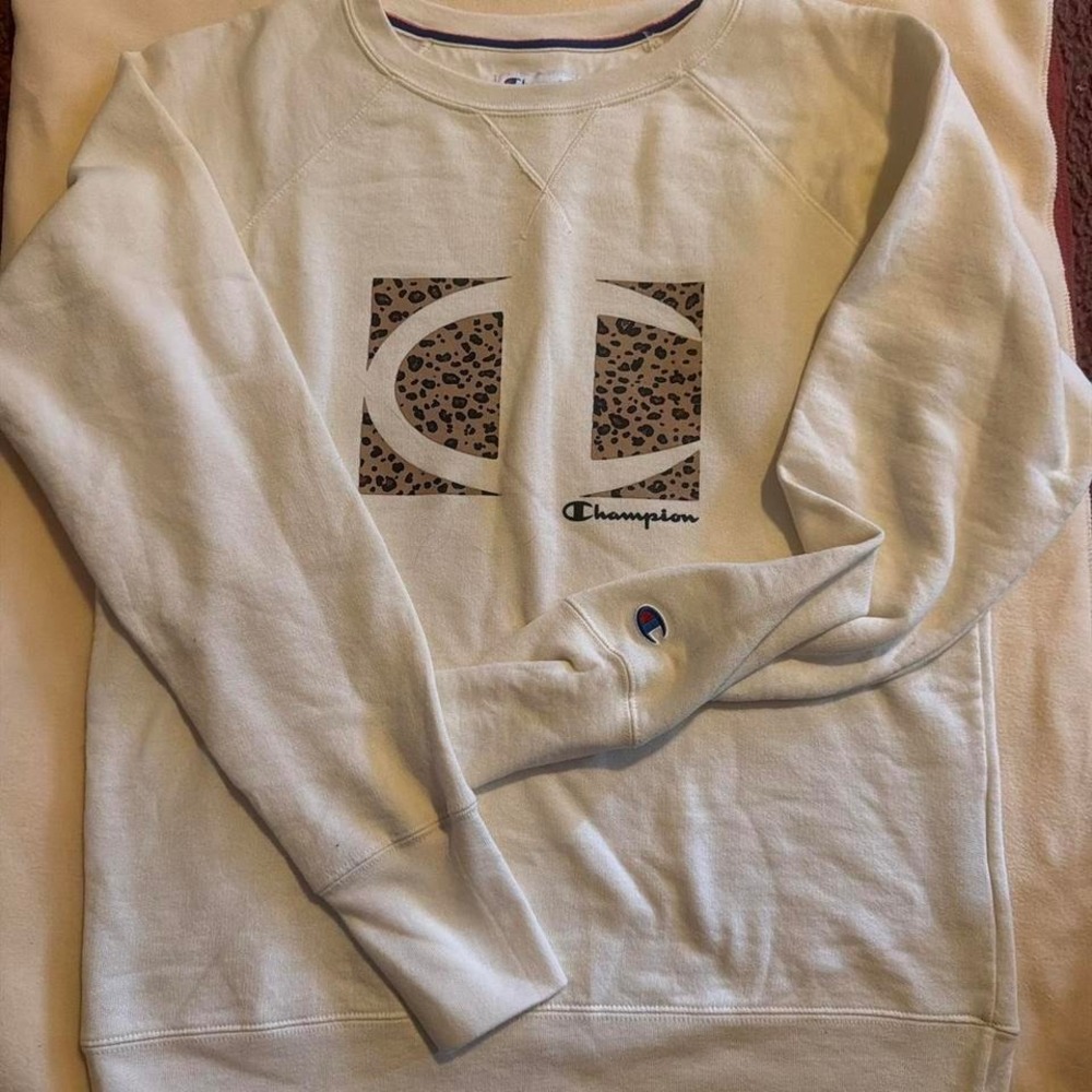 Champion‎ Womens Cream Leopard Print Logo Crewneck Sweatshirt Medium AW964H